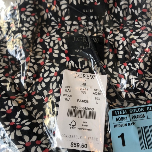 J Crew Factory NWT short sleeve floral print short - Picture 6 of 6